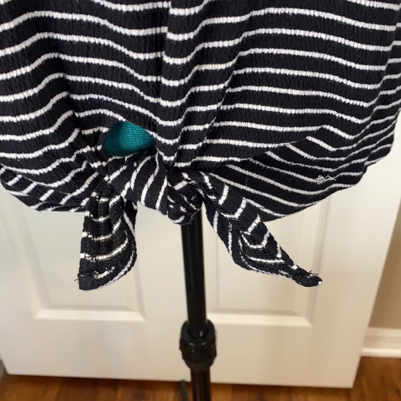 Ruby Rd, knit front tie, bell sleeves top M - Picture 5 of 10